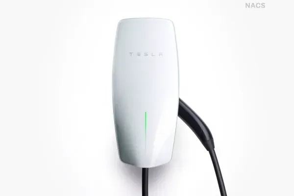 Tesla Wall Connector Cable Detail