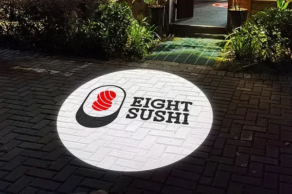 Restaurant logo projectie